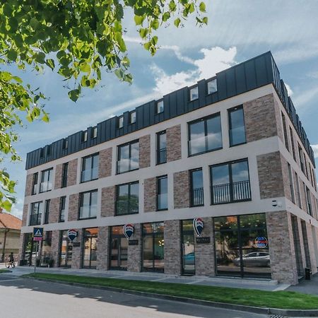 Skylight Loft Near City Center Oradea Exterior foto