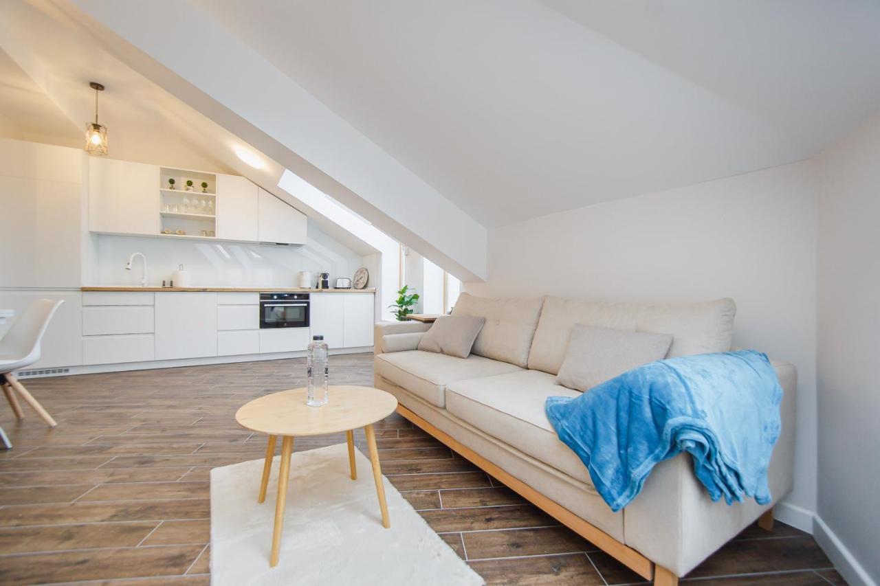 Skylight Loft Near City Center Oradea Exterior foto